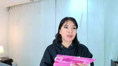  Lina Bedoya  online show from 10/10/25, 11:31