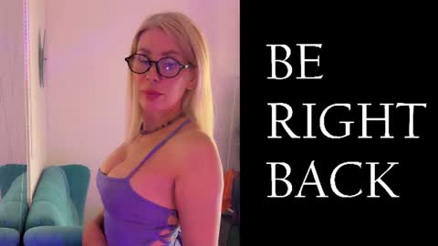 Snapshot of lina_bennet chatting on 06/22/26, 03:25 lina_bennet online show from 06/22/26, 03:25