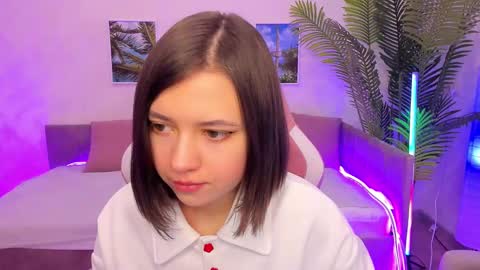 Lina online show from 02/11/25, 01:41