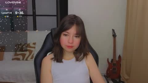 Snapshot of lina_brownie chatting on 12/20/25, 02:18 Lina online show from 12/20/25, 02:18