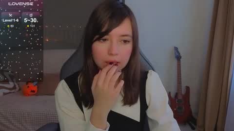 Snapshot of lina_brownie chatting on 03/05/26, 02:29 Lina online show from 03/05/26, 02:29