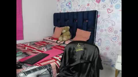 lina_clark_ online show from 09/19/25, 01:56