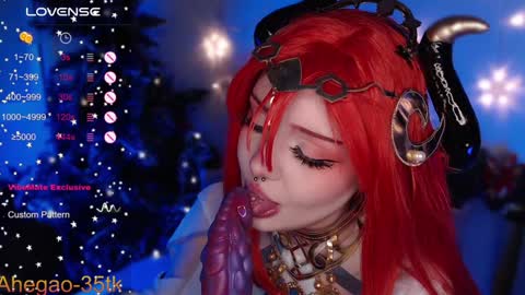 Snapshot of lina_diva chatting on 12/15/24, 08:04 Hey im Lina Ur cosplay waifu  online show from 12/15/24, 08:04