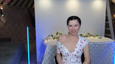 lina_flore online show from 05/31/26, 10:11
