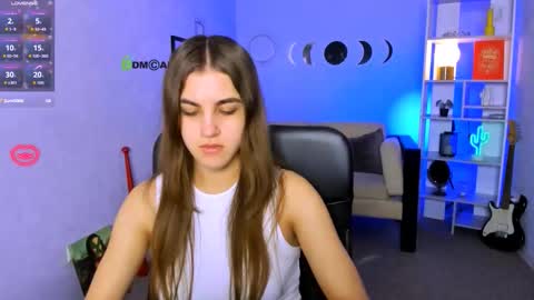 lina_fox12 online show from 11/25/25, 01:33