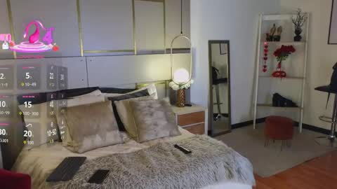 Snapshot of lina_montclair chatting on 04/03/26, 08:29 Lina online show from 04/03/26, 08:29