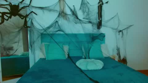 Snapshot of lina_muse_ chatting on 10/28/25, 01:36 lina_muse_ online show from 10/28/25, 01:36