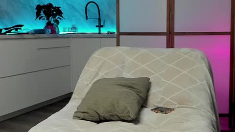 Snapshot of lina_n_kitty chatting on 12/05/24, 02:44 Lina - online show from 12/05/24, 02:44