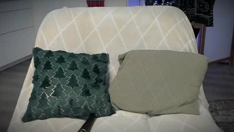 Snapshot of lina_n_kitty chatting on 12/09/24, 06:12 Lina - online show from 12/09/24, 06:12