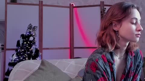 Snapshot of lina_n_kitty chatting on 12/21/24, 10:28 Lina - online show from 12/21/24, 10:28