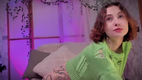 Snapshot of lina_n_kitty chatting on 01/16/25, 06:25 Lina - online show from 01/16/25, 06:25