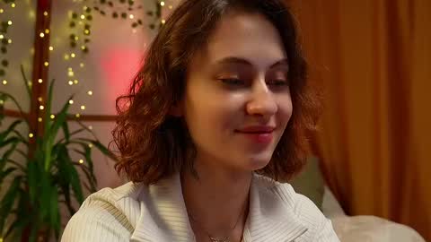 Snapshot of lina_n_kitty chatting on 02/16/25, 08:44 Lina - online show from 02/16/25, 08:44