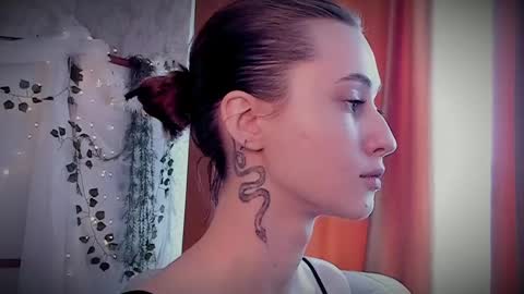 Snapshot of lina_n_kitty chatting on 02/26/25, 10:36 Lina - online show from 02/26/25, 10:36