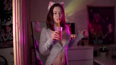 Lina -  online show from 02/21/26, 04:13