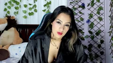 paola online show from 02/20/25, 10:37