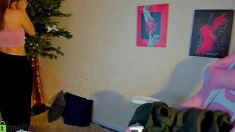 LINA online show from 12/17/25, 01:11