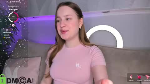 Snapshot of lina_smilee chatting on 03/20/26, 06:18 Lina online show from 03/20/26, 06:18