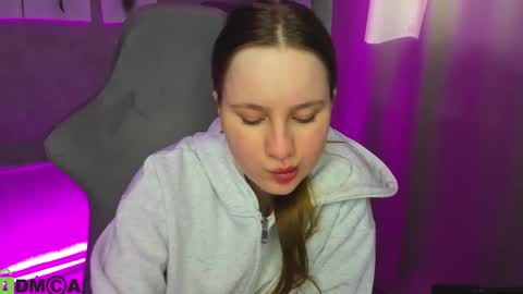 Snapshot of lina_smilee chatting on 03/21/26, 08:19 Lina online show from 03/21/26, 08:19