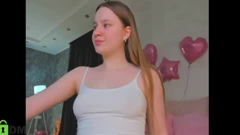 Snapshot of lina_smilee chatting on 06/04/26, 12:38 Lina online show from 06/04/26, 12:38