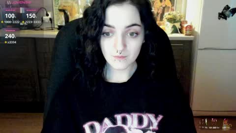 Lina 3  1715622743 online show from 01/07/25, 12:09