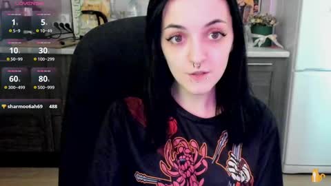 Lina 3  1715622743 online show from 02/26/25, 11:09