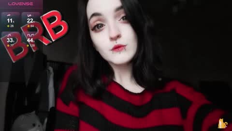 Lina 3  1715622743 online show from 11/19/25, 08:03