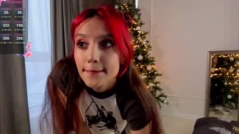 Lina online show from 12/19/25, 04:52