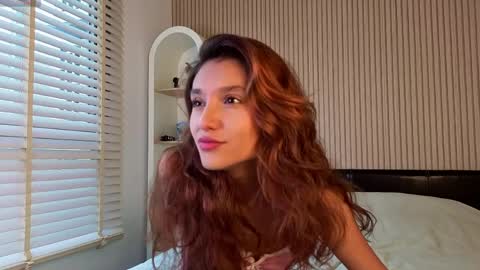 Snapshot of linaage chatting on 06/05/26, 01:12 Lina online show from 06/05/26, 01:12