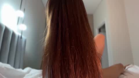 Snapshot of linabbb chatting on 09/19/25, 06:19 Lina online show from 09/19/25, 06:19