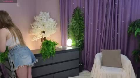 Snapshot of linabliss chatting on 03/18/26, 05:32 Lina online show from 03/18/26, 05:32