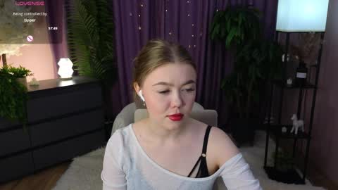 Snapshot of linabliss chatting on 04/05/26, 05:15 Lina online show from 04/05/26, 05:15