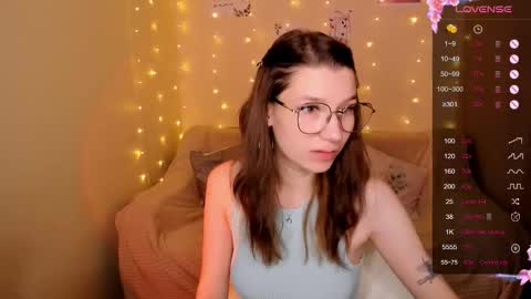 Lina online show from 09/28/25, 02:28