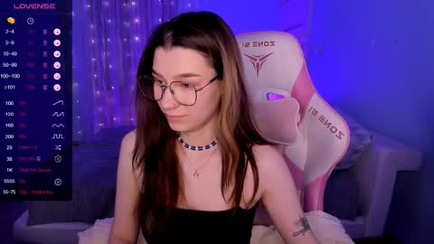 Lina online show from 02/17/26, 08:11