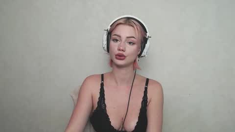 Snapshot of linacute52 chatting on 10/10/25, 11:09 linacute52 online show from 10/10/25, 11:09