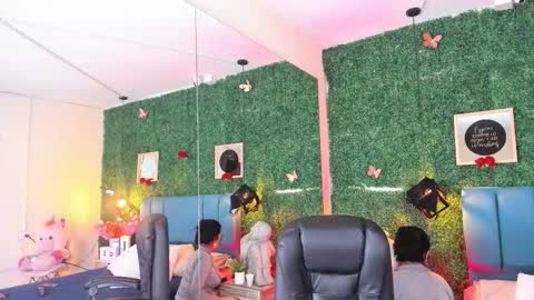 Lina  online show from 12/01/25, 11:59