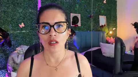 Lina  online show from 01/08/26, 11:56