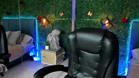 Snapshot of linagh chatting on 06/03/26, 02:33 Lina online show from 06/03/26, 02:33
