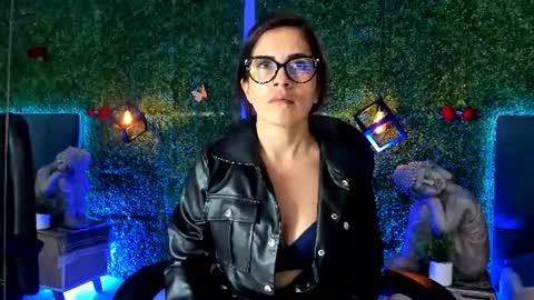 Snapshot of linagh chatting on 07/02/26, 11:27 Lina online show from 07/02/26, 11:27
