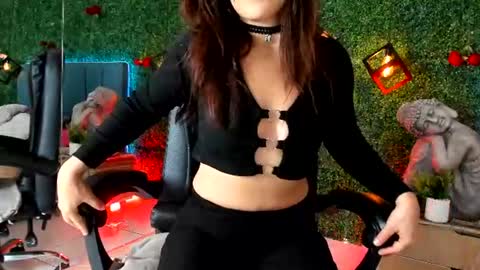 Snapshot of linagh chatting on 07/06/26, 11:18 Lina online show from 07/06/26, 11:18