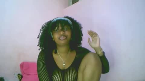 Snapshot of linah1123 chatting on 10/05/25, 05:39 linah1123 online show from 10/05/25, 05:39