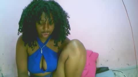 Snapshot of linah1123 chatting on 10/12/25, 10:36 linah1123 online show from 10/12/25, 10:36