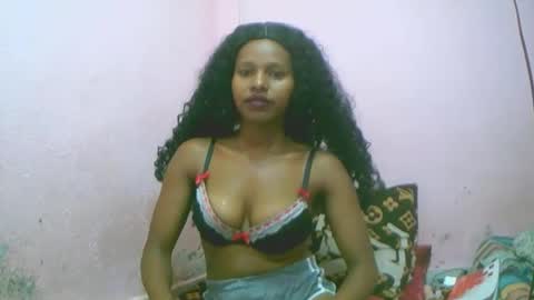 linah1123 online show from 12/04/25, 08:12