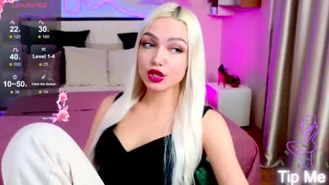 I am Lina online show from 10/08/25, 02:04