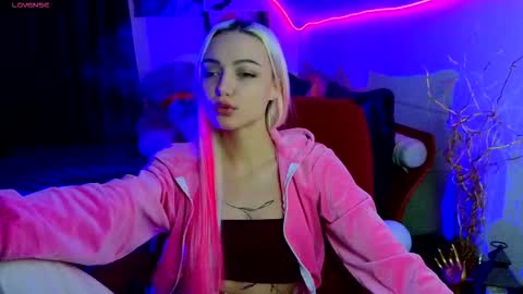 I am Lina online show from 11/09/25, 01:31