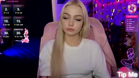 I am Lina online show from 03/24/26, 02:55