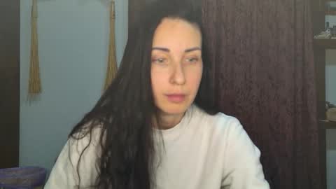 LinaLivee online show from 02/01/26, 06:17