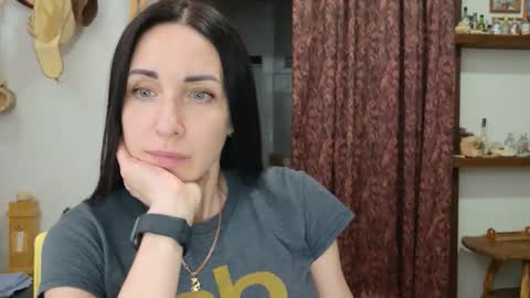 Snapshot of linalivee chatting on 04/06/26, 07:48 LinaLivee online show from 04/06/26, 07:48