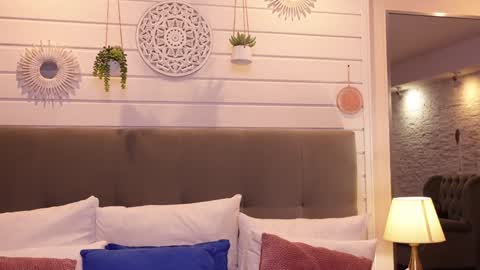 LinaReese online show from 12/28/24, 05:02