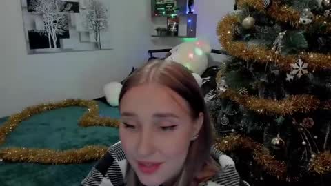 Lina online show from 12/20/24, 11:26