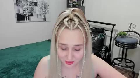 Lina online show from 02/26/25, 09:16